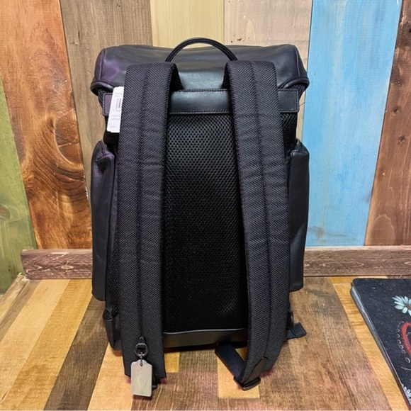 Coach Ranger Backpack β Sleek, Street-Ready & Brand New!
πΌβ¨ Retail $595β - Picture 4 of 6